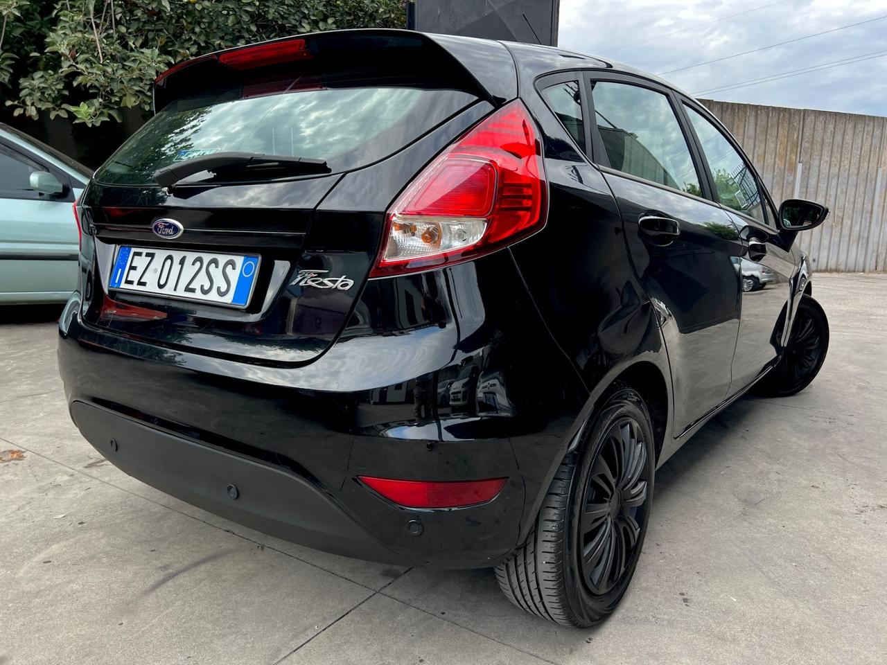 Ford Fiesta 1.5 TDCi 75CV 5 porte Black & White Edition