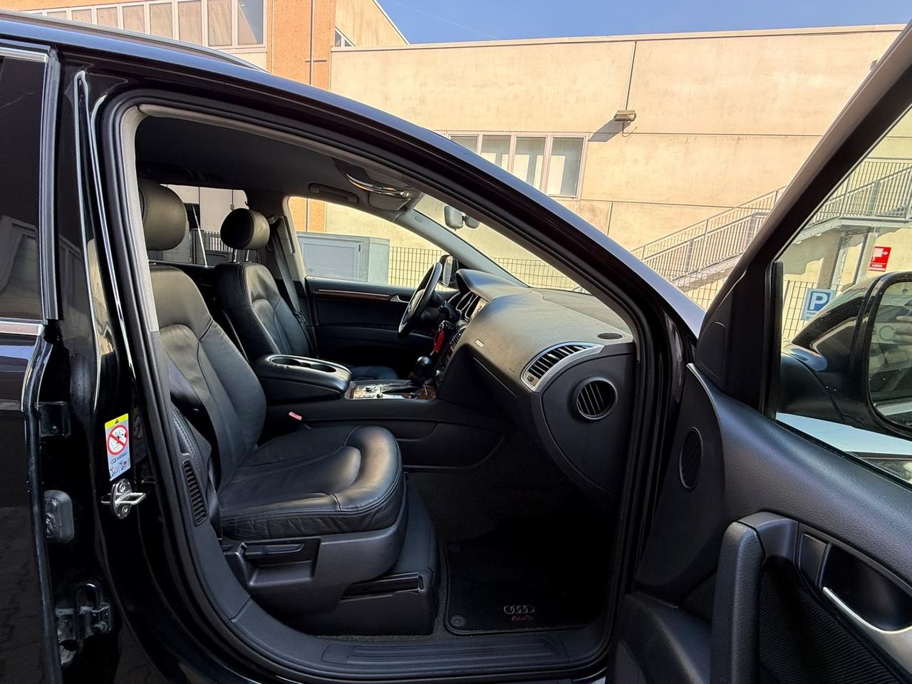 Audi Q7 3.0 V6 TDI 240 CV quattro tiptronic GANCIO TRAINO