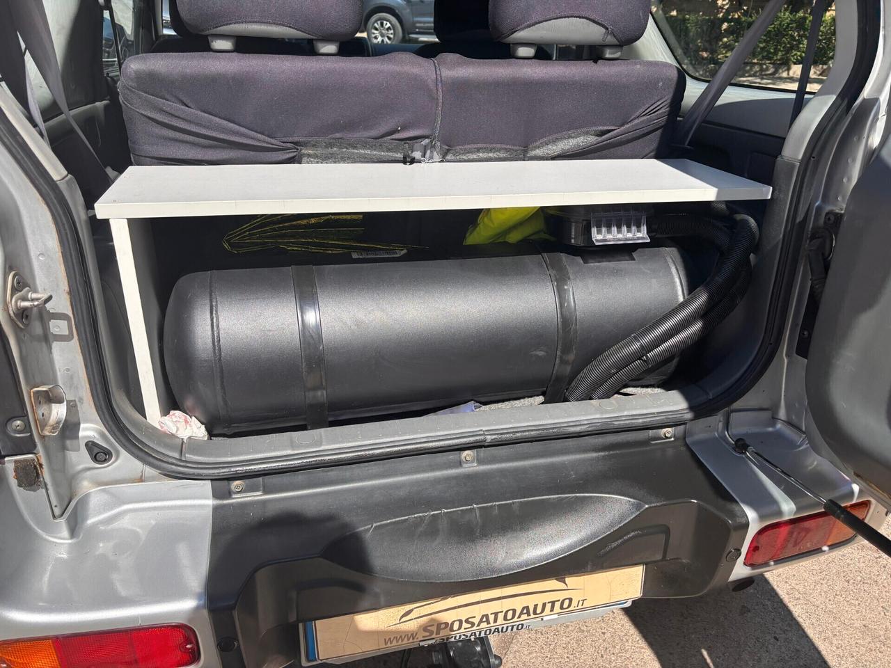 Suzuki Jimny 1.3i 16V cat 4WD JLX GPL