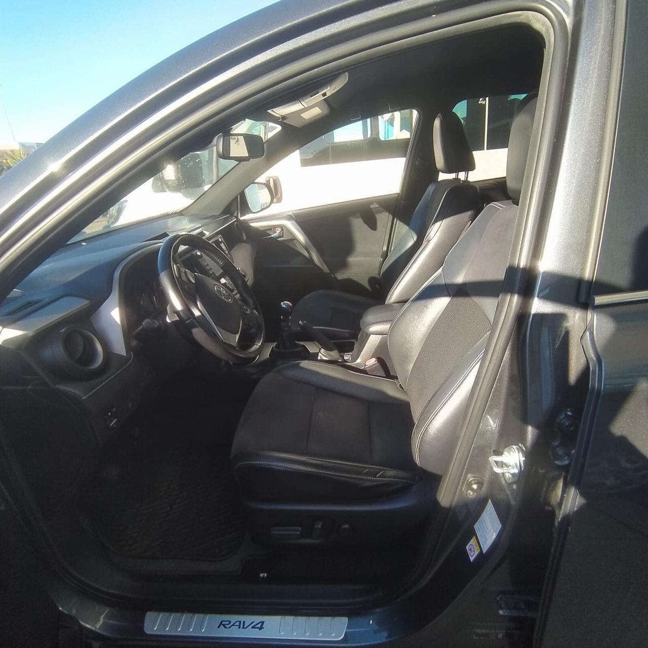 Toyota RAV 4 RAV4 2.0 D-4D 2WD Business