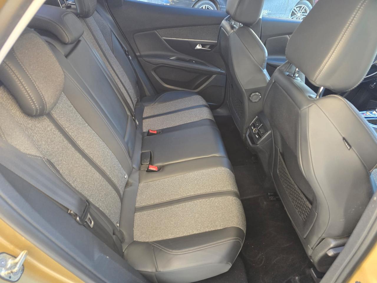 Peugeot 3008 BlueHDi 120 cv EAT6 Allure