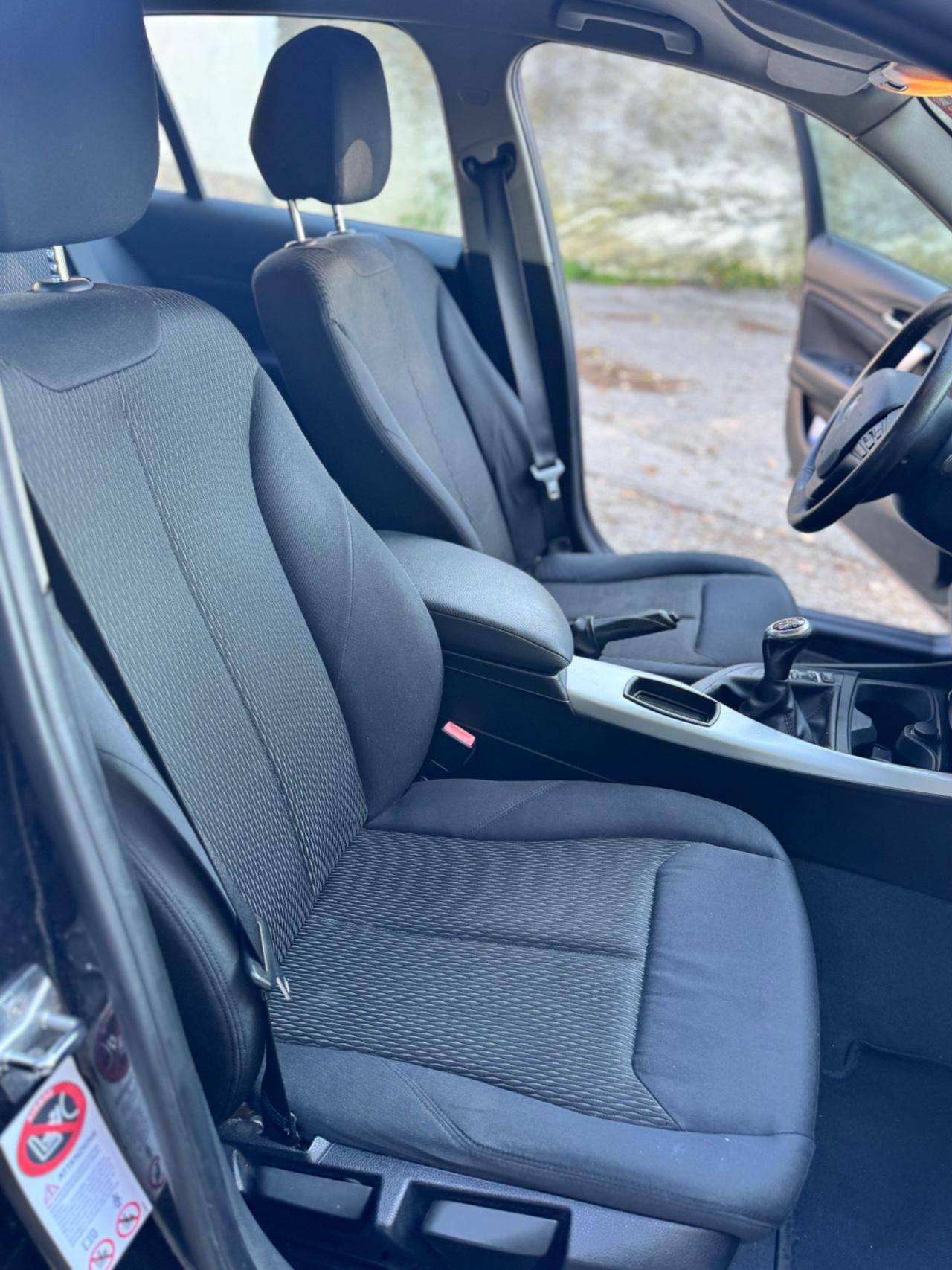 Bmw 116 116d 5p. Urban