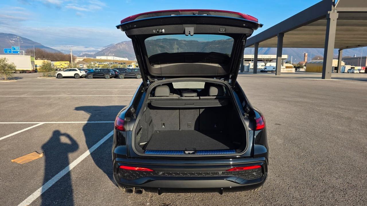 Audi Q5 SPB 2000 TD STRONIC SLINE NUOVA PRONTA CONSEGNA