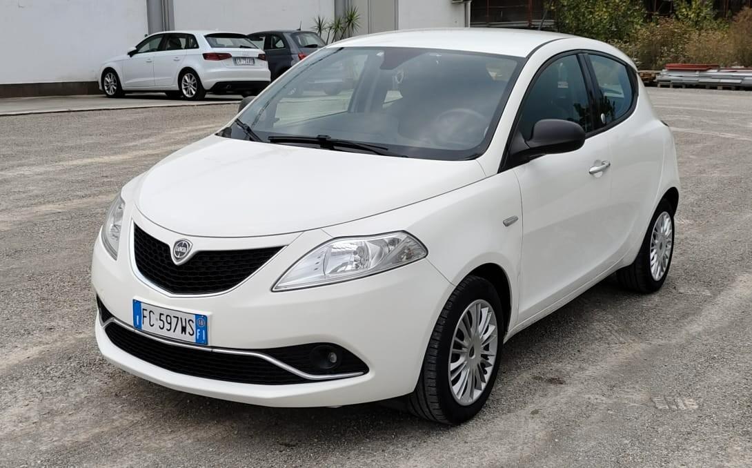 Lancia Ypsilon 1.2 69 CV 5 porte GPL Ecochic Gold