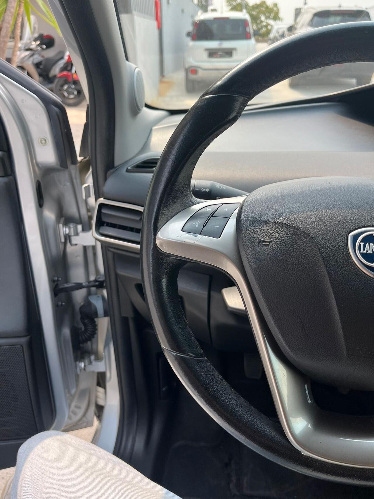 Lancia Ypsilon 1.3 MJT 16V 95 CV 5 porte S&S PLATINUM