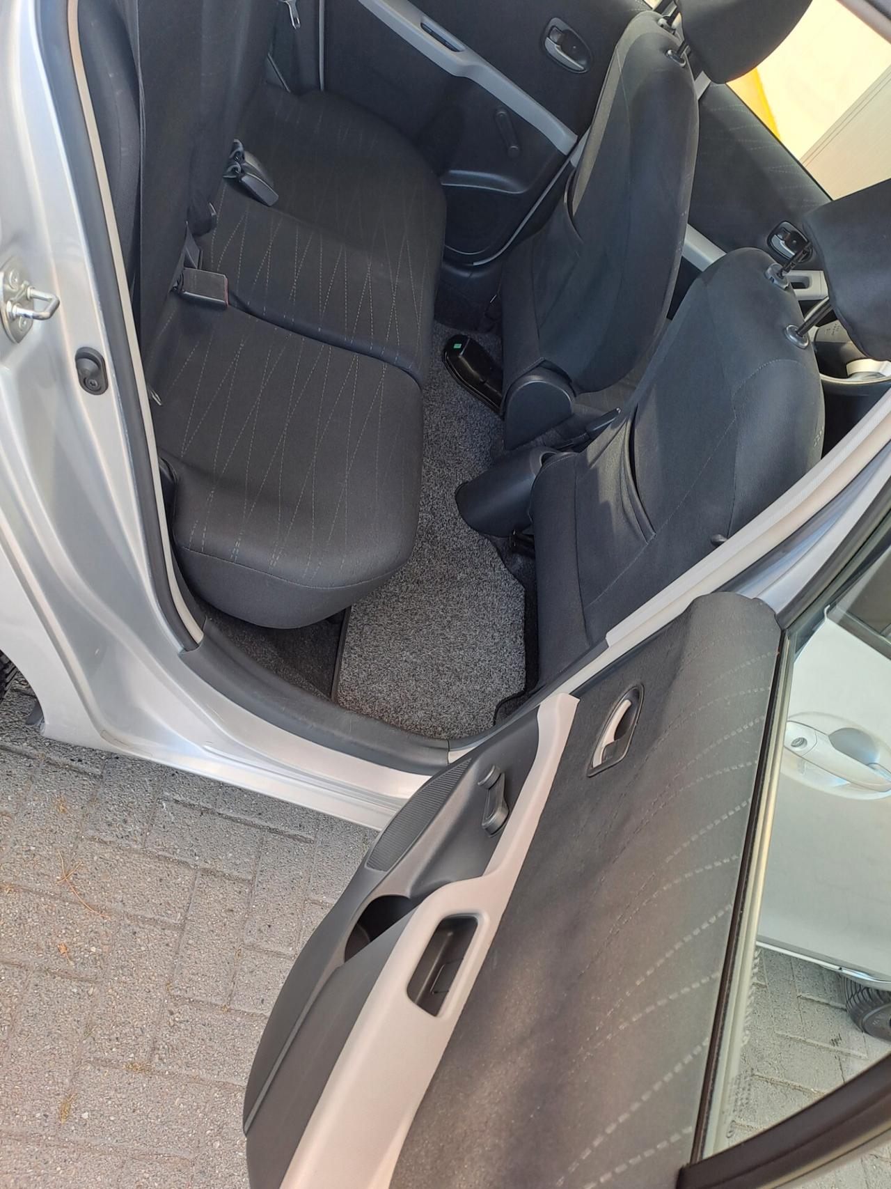 Toyota Yaris 1.3 5 porte Sol