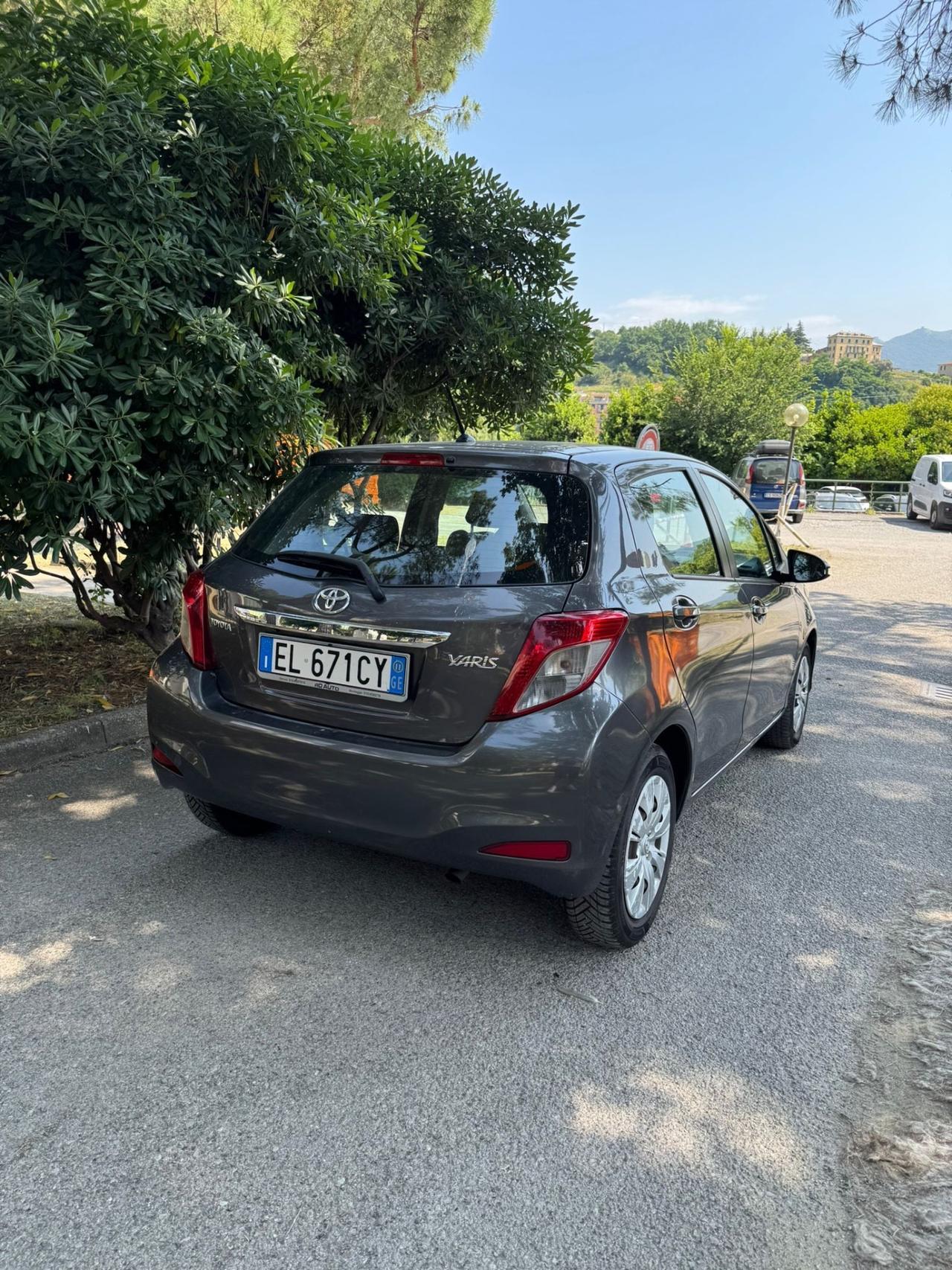 Toyota Yaris 1.3 5 porte Lounge