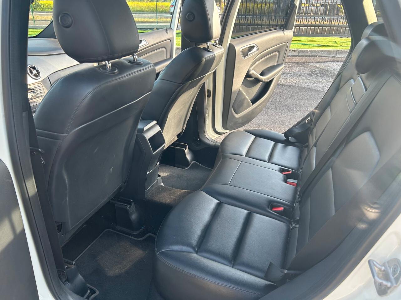 Mercedes-benz B 180 CDI BlueEFFICIENCY Premium ok neopatentati