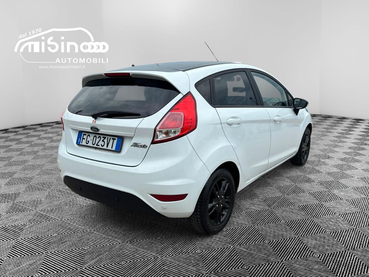 Ford Fiesta 1.5 TDCi 75CV 5 porte Black & White Edition