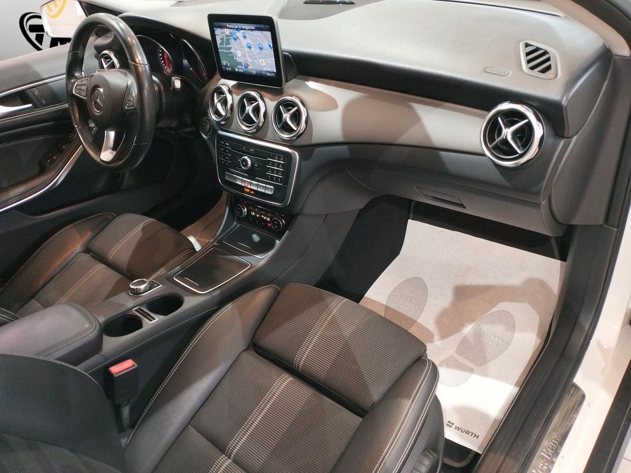 Mercedes-Benz GLA 200 d Premium 4matic auto