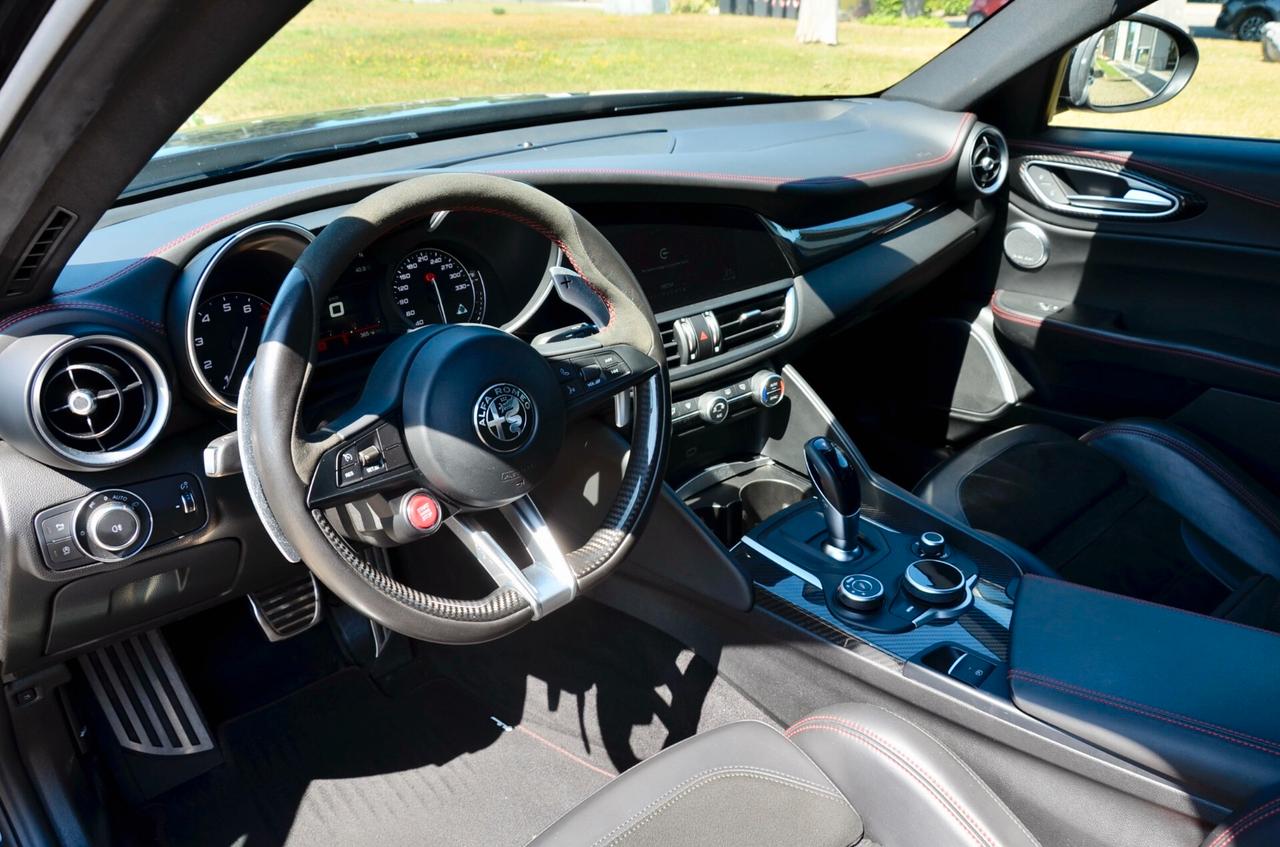 ALFA ROMEO GIULIA 2.9 T V6 QUADRIFOGLIO 510cv AUTO, SERVICE FCA, EURO 6B, HI-FI HARMAN/KARDON, NAVI, RETROCAMERA, XENO, PERMUTE