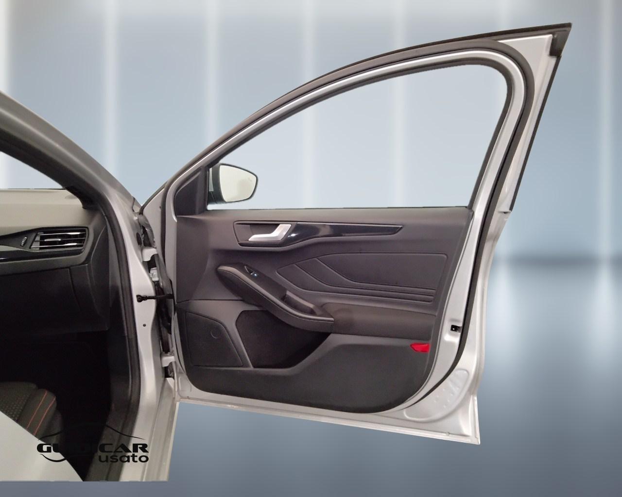 FORD Focus V 2022 - Focus 1.0t ecoboost h ST-Line 155cv powershift