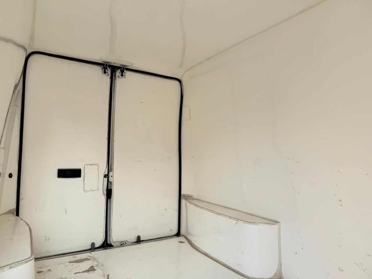 Peugeot Boxer 2.0HDI 130CV COIBENTAZIONE INTERNA 3POSTI