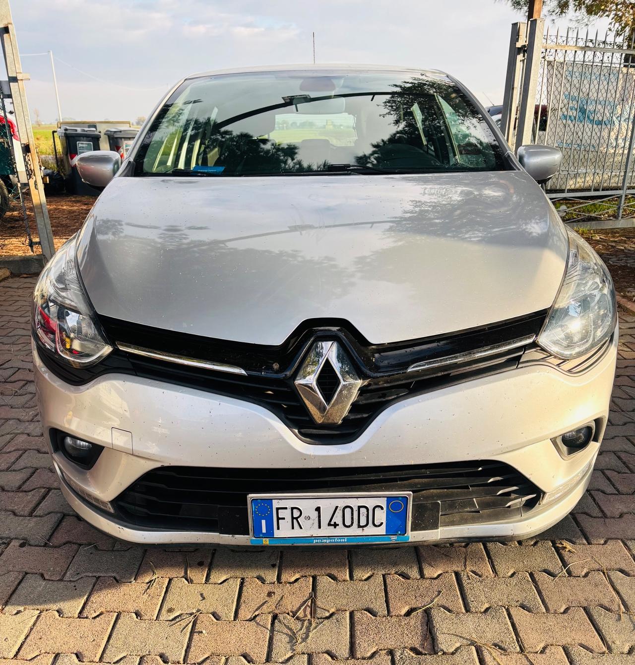 Renault Clio dCi 8V 75 CV Start&Stop 5 porte Energy Duel