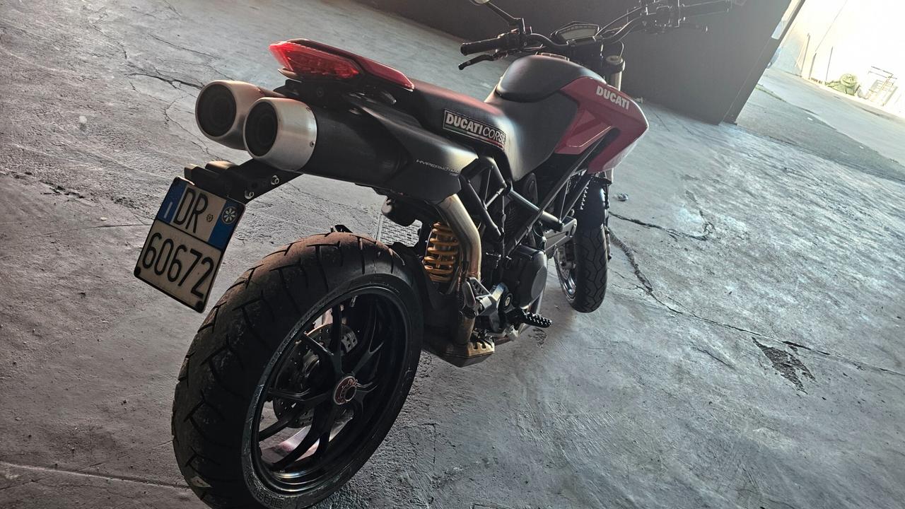 Ducati Hypermotard 796