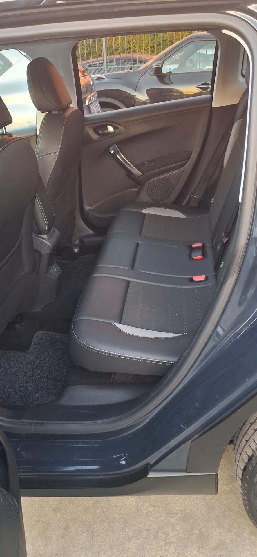 Peugeot 2008 BlueHDi 100 GT Line