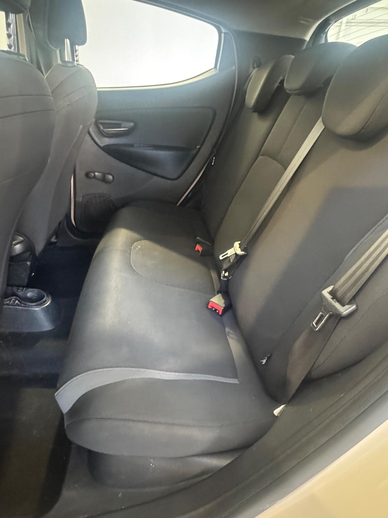 Lancia Ypsilon 1.2 69 CV 5 porte Opening Edition