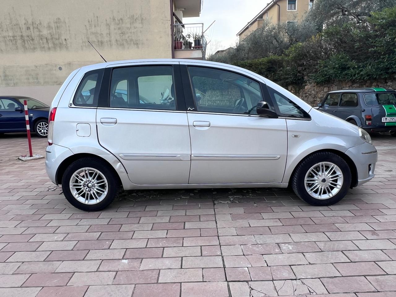 Lancia MUSA 1.3 Mjt 95 CV 5th Avenue