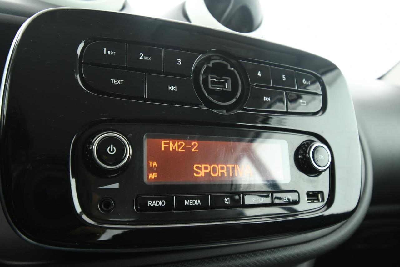 SMART Fortwo 1.0 Youngster 71cv twinamic my18 NEOPATENTATI