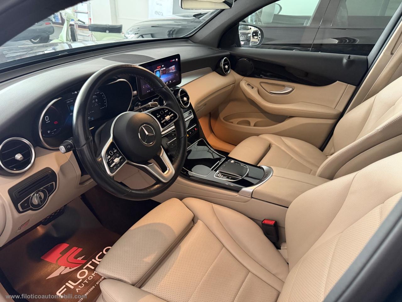 MERCEDES-BENZ GLC 300 de 4M Plug-in hyb. Coupé Sport PELLE - FARI LED FULL!!