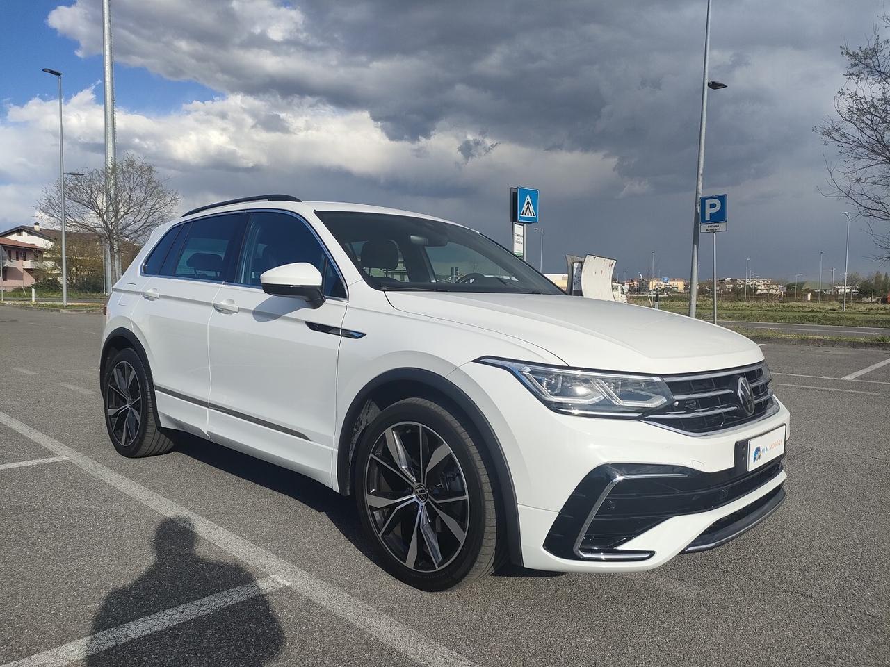 VOLKSWAGEN Tiguan R-Line 150cv Automatica