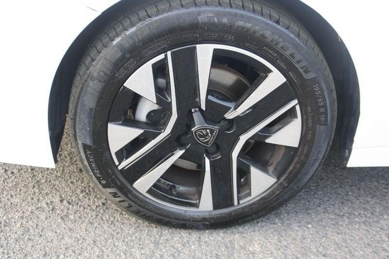 Peugeot 208 Allure PureTech 100 S/S