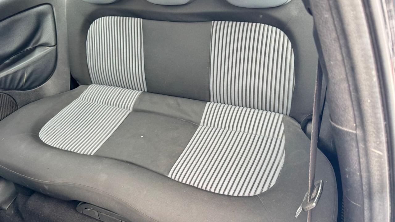 Lancia Ypsilon 1.2 69 CV Argento