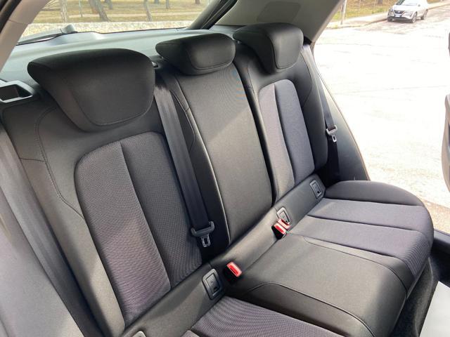 AUDI Q2 30 TDI S tronic Business Plus