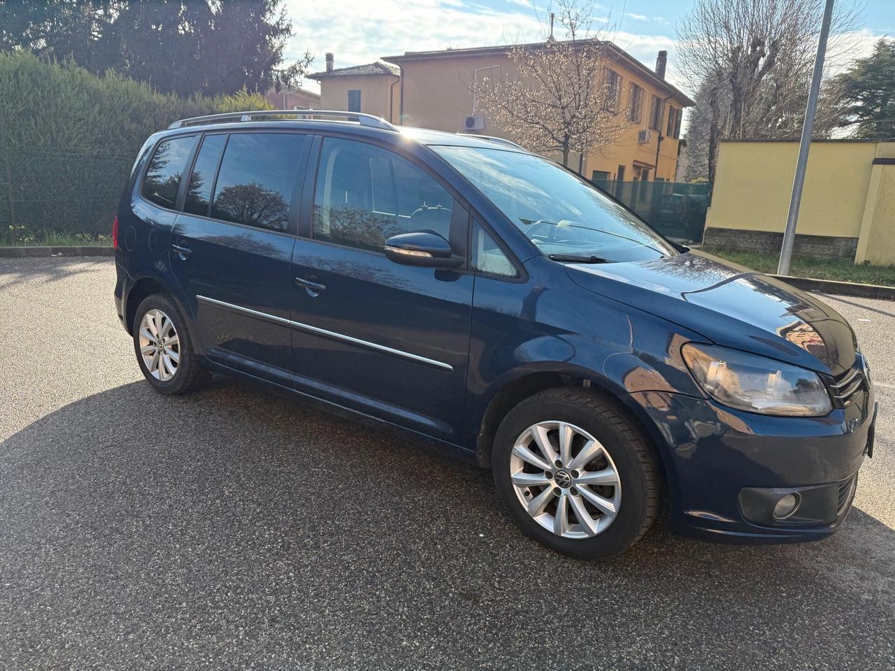 Volkswagen Touran 1.4 METANO - 7 POSTI - 12 MESI DI GARANZIA -