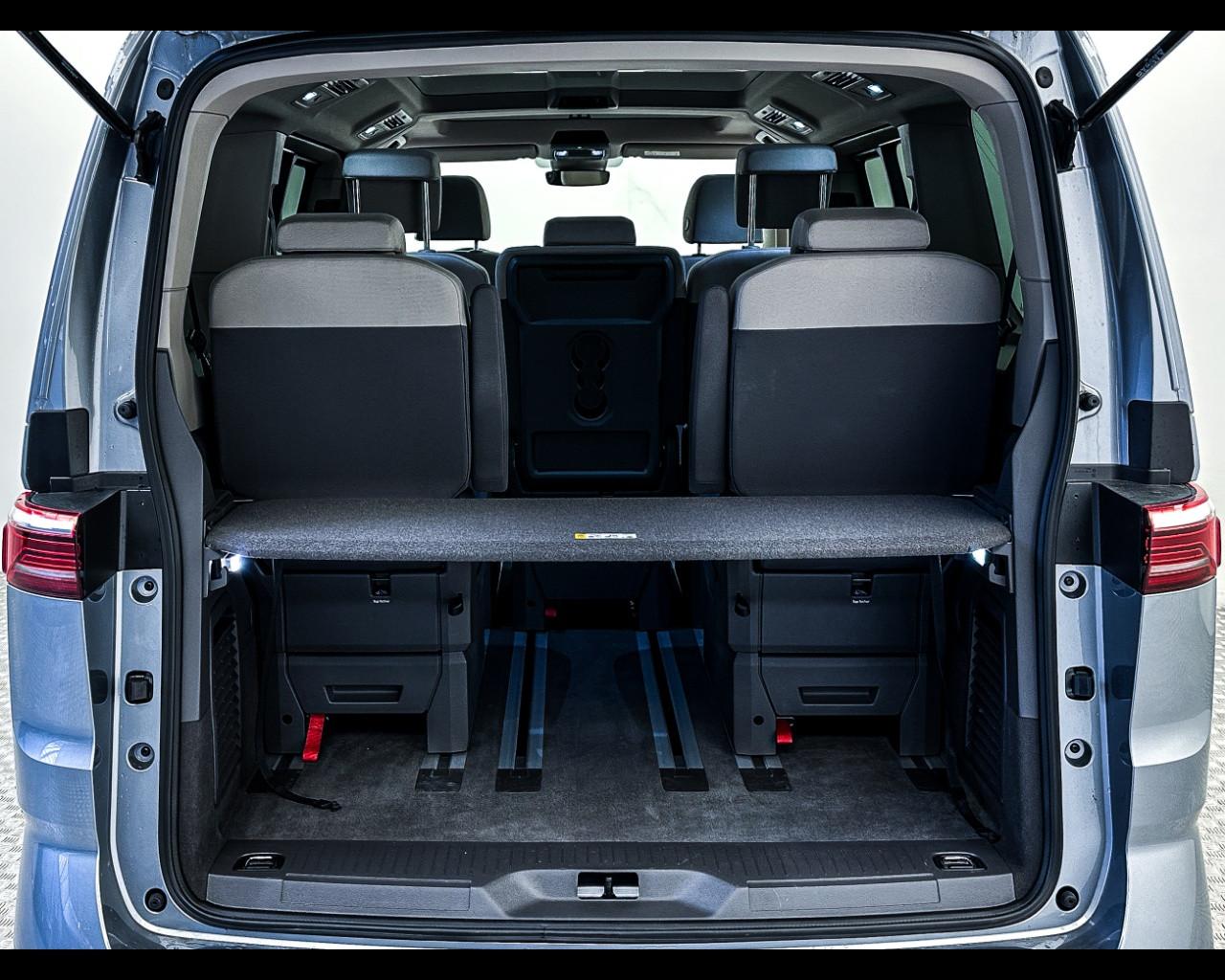 VOLKSWAGEN Multivan 7ª '21-> - Multivan 2.0 TDI 150CV DSG Life