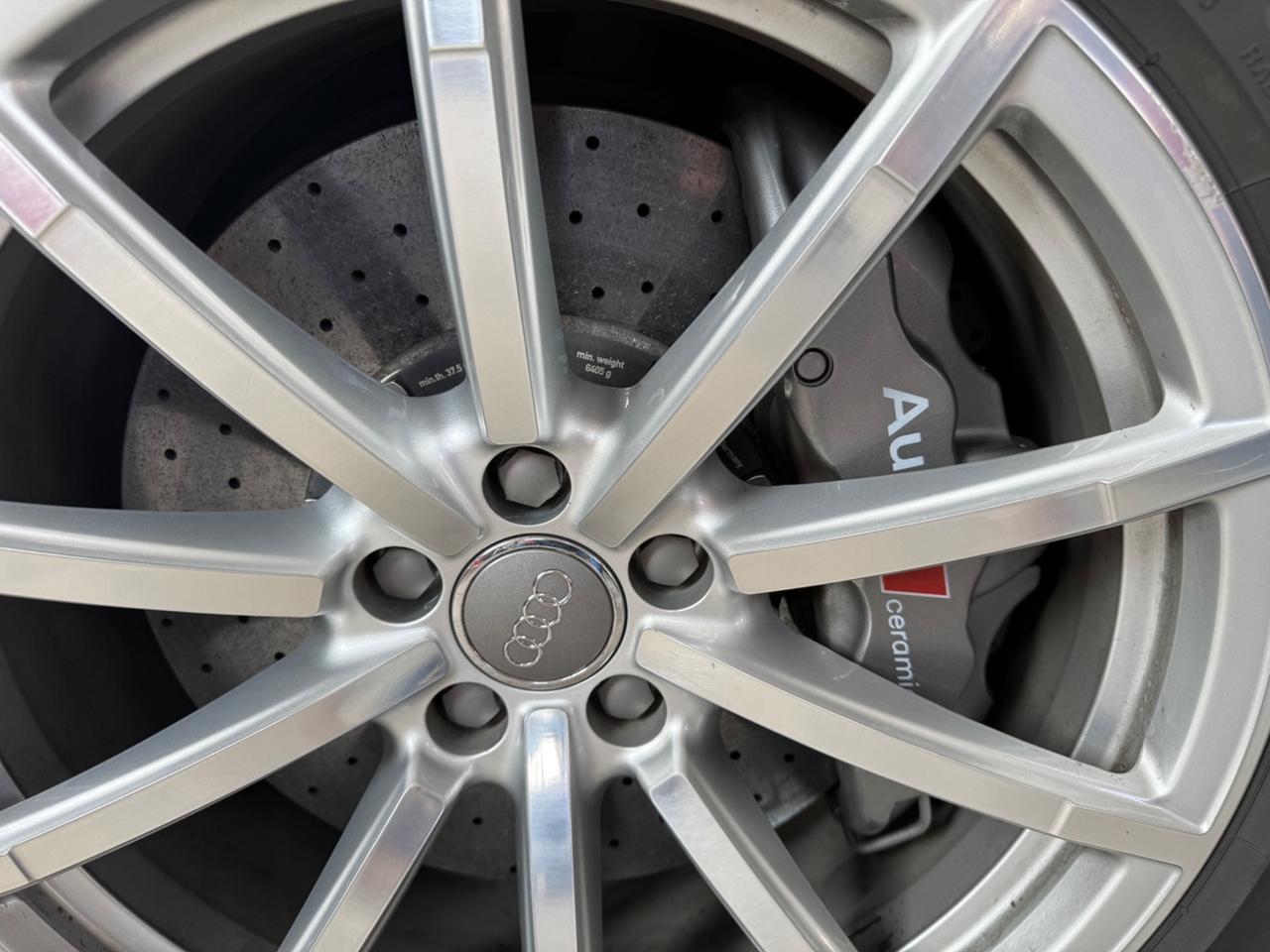 Audi A4 RS 4 Avant 4.2 V8 FSI quattro S tronic