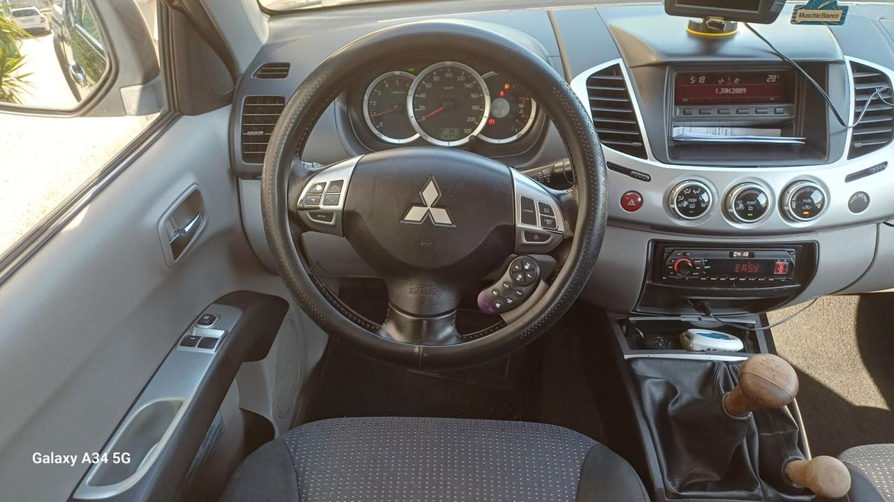 Mitsubishi L200 2.5 DI-D/136CV Double Cab Invite