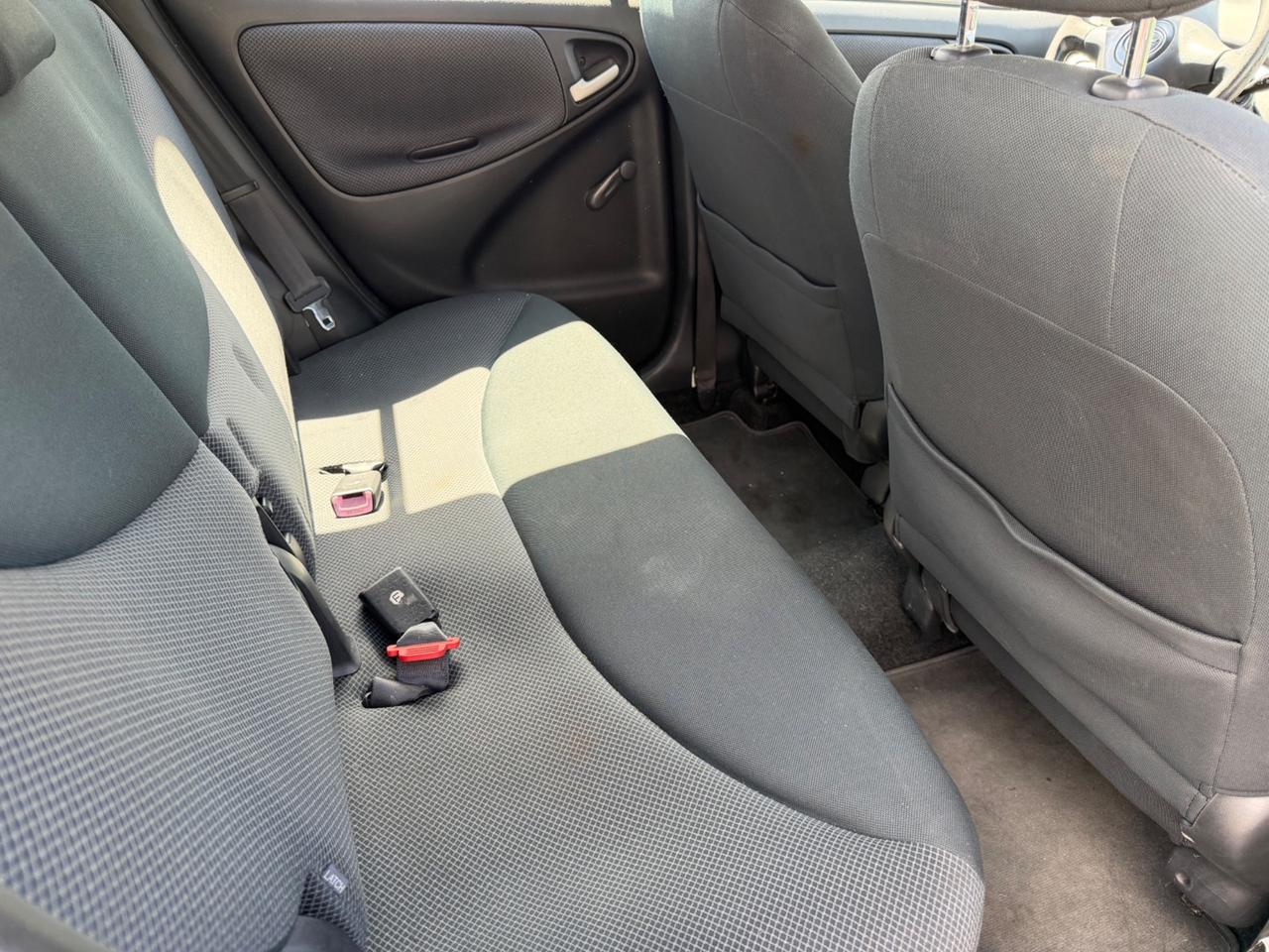 Toyota Yaris 1.4 tdi D-4D cat 5 porte Sol
