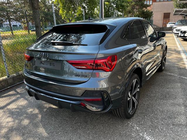 AUDI Q3 SPB 35 TDI S tronic S-Line - Identity Black