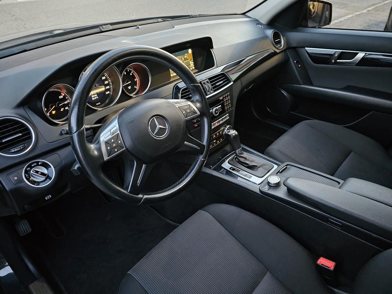 Mercedes-benz C 200 CDI 136cv*Look C63 AMG*Navi*Bi-Xeno*18*