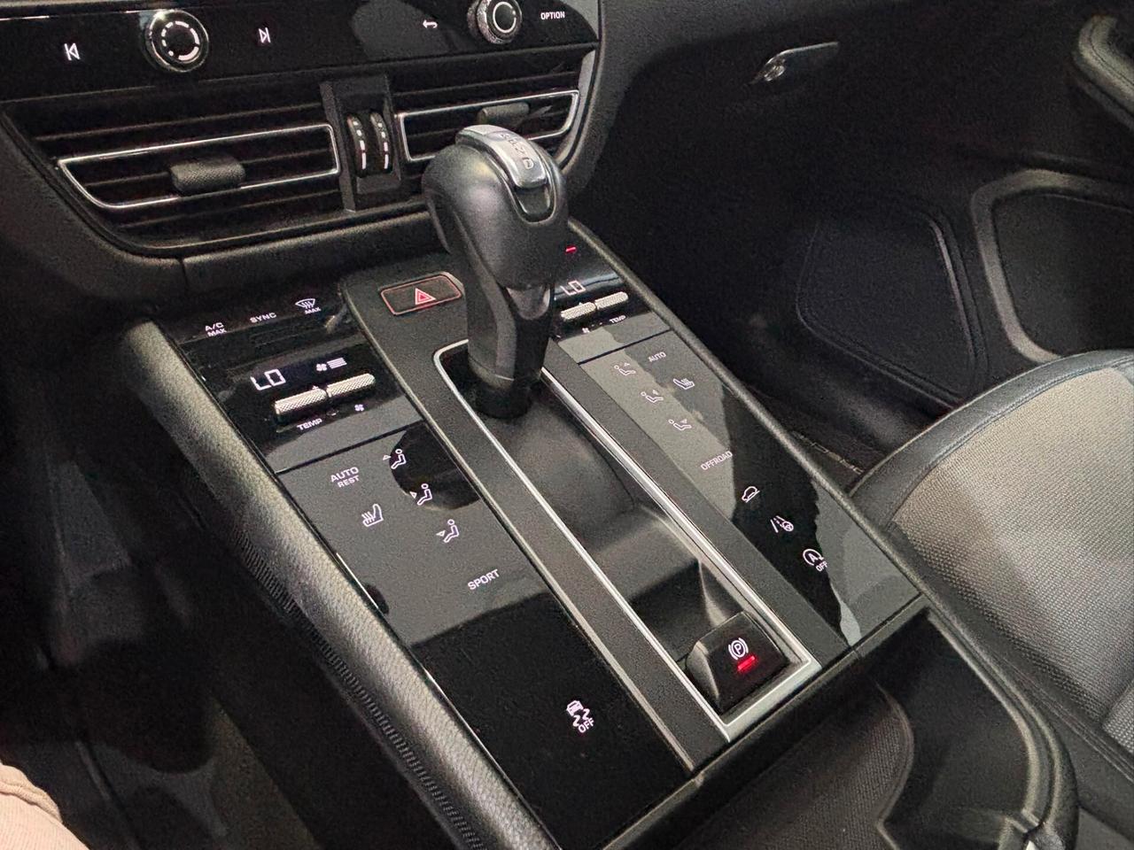 PORSCHE MACAN 2.0 265CV TETTO-NAVI-LED