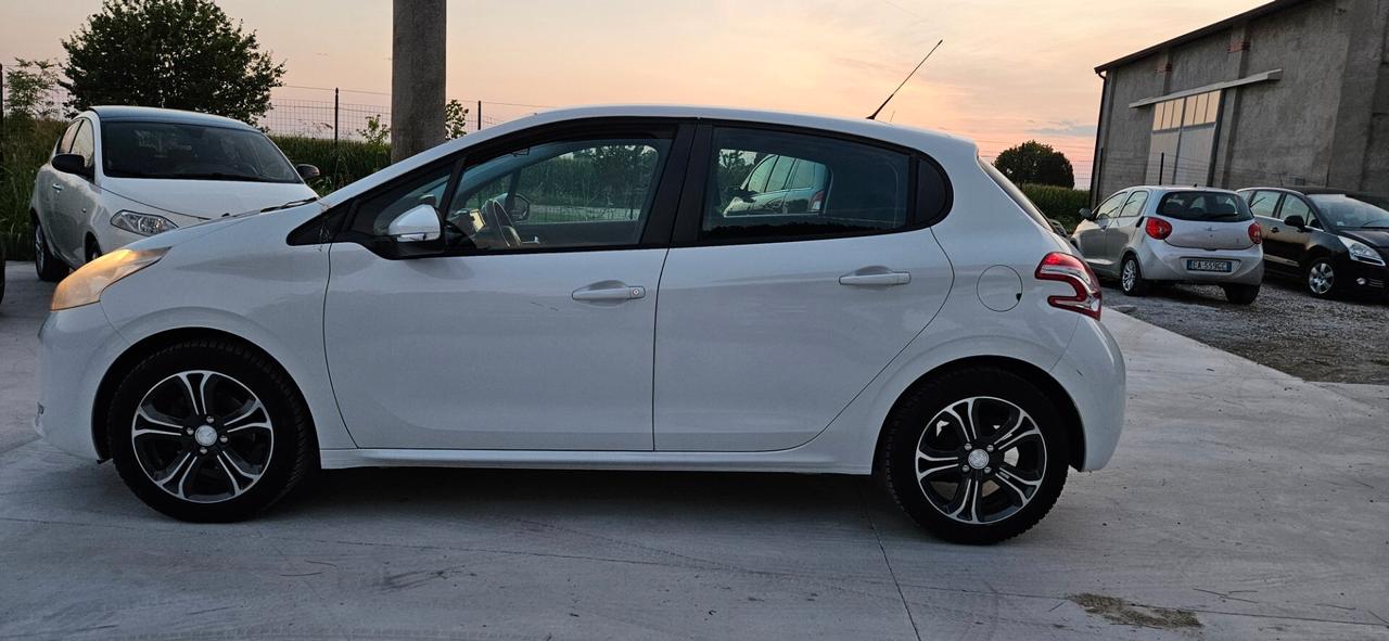 Peugeot 208 1.2 VTi 82 CV 5 porte Active