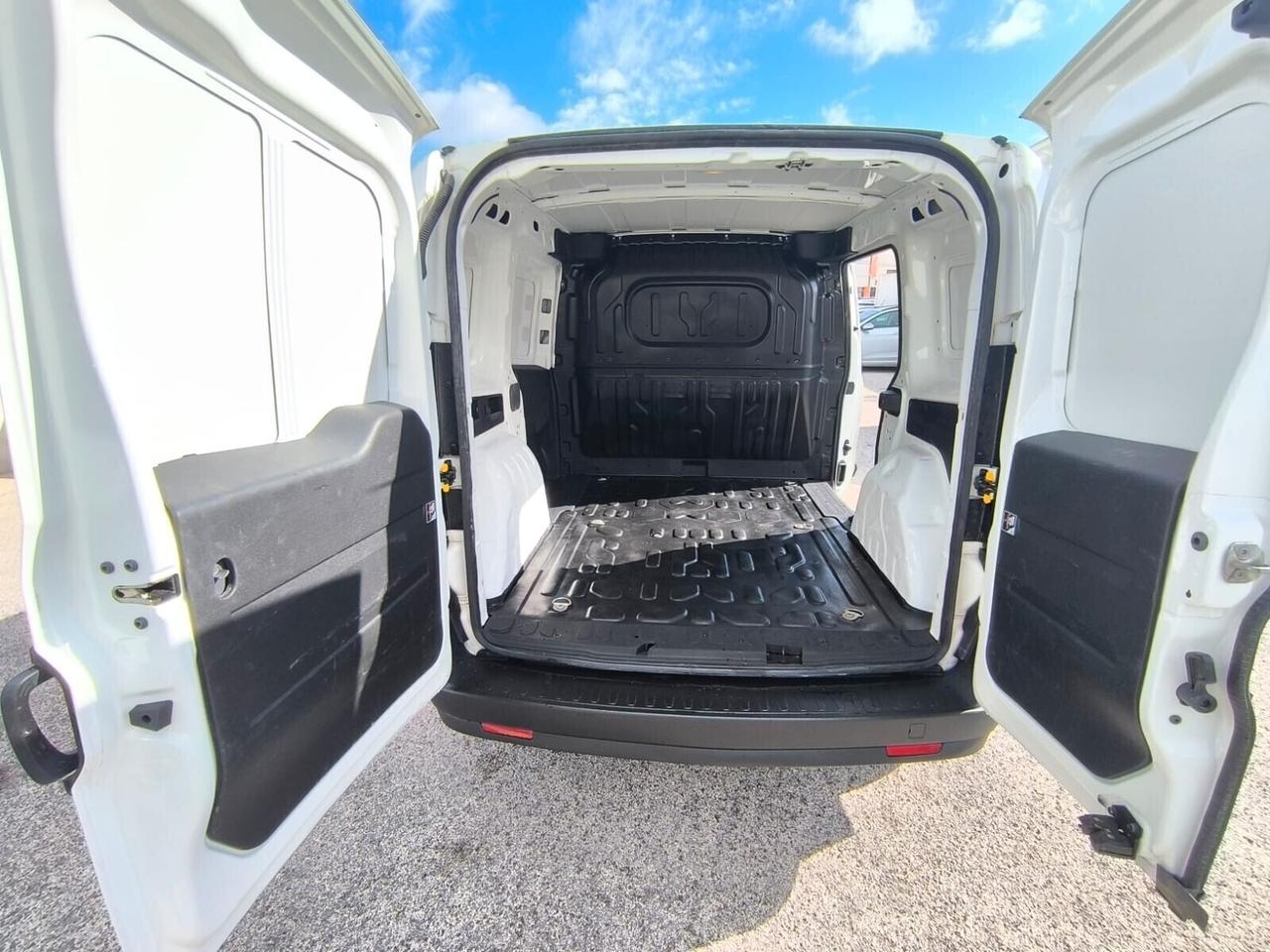 Fiat Doblo 1.6MJT 120CV SS PC-TN Cargo Lounge 2020