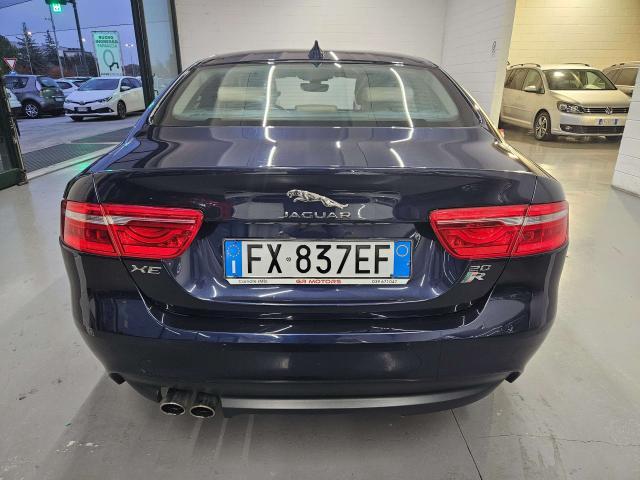 Jaguar XE XE 2.0d i4 Pure 180cv auto my19