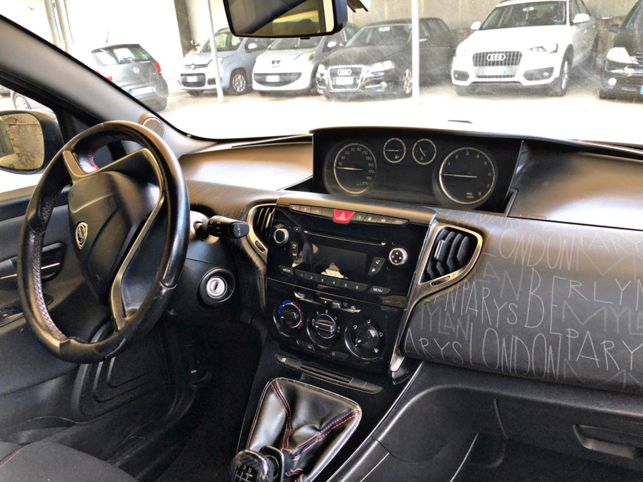 Lancia Ypsilon 0.9 TwinAir 85Metano 2013