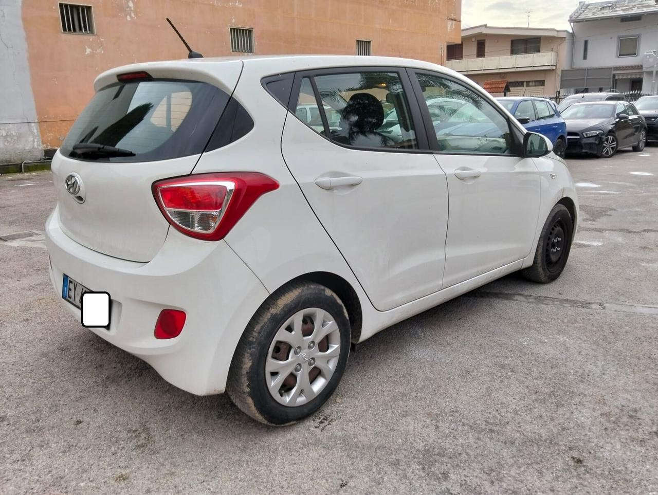 Hyundai i10 1.0 MPI Comfort 2015 "Motore Rotto"