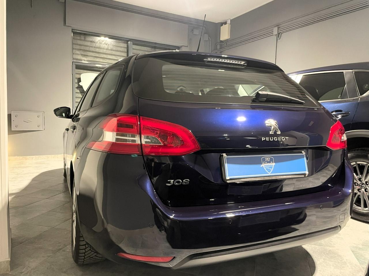 Peugeot 308 PEUGEOT 308 1.5 HDI LED/NAVI/1PROP/IVA