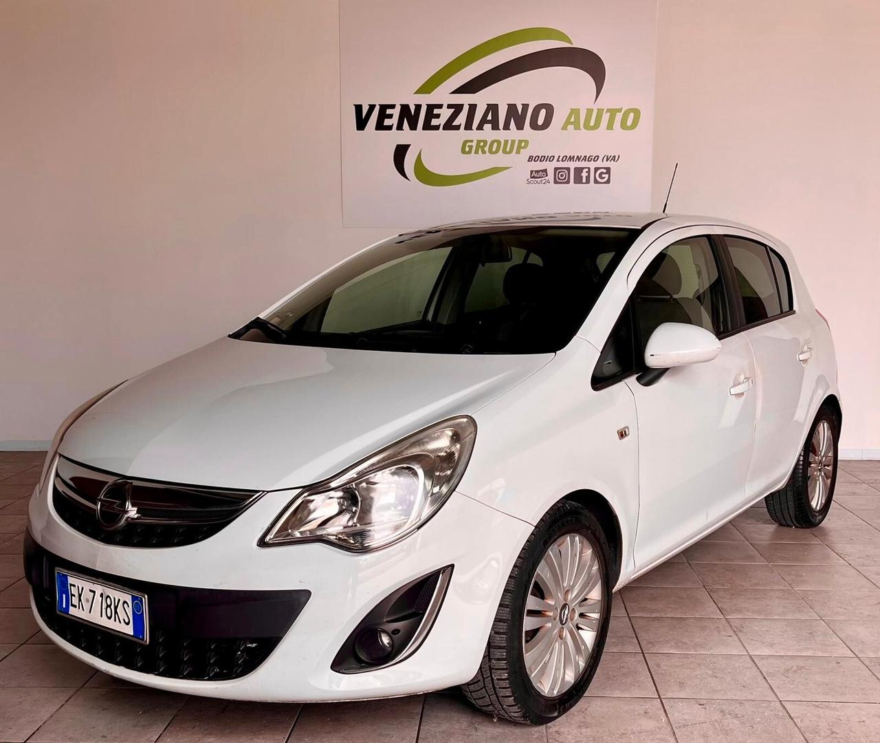 Opel Corsa 1.2 5 porte Club