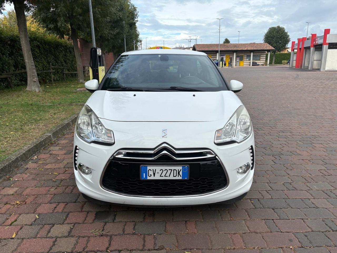 Ds DS3 3 1.4 HDi 70 Just Black