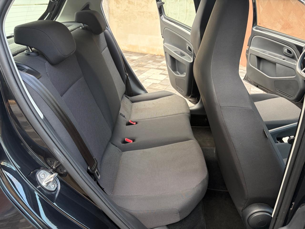 Volkswagen UP 1.0 benz/metano 5p.