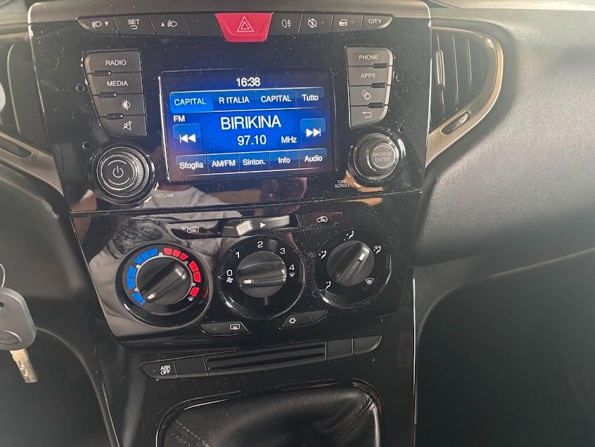 Lancia Ypsilon 1.2 69 CV 57.000KM NEOPATENTATI
