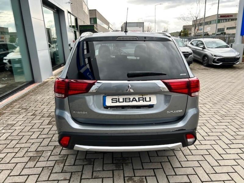 Mitsubishi Outlander 2.2 DI-D 4WD Instyle 7p.