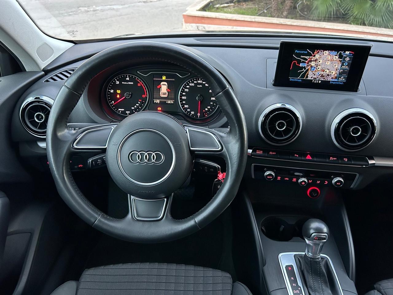 Audi A3 SPB 1.6 TDI Sport strafull!!!