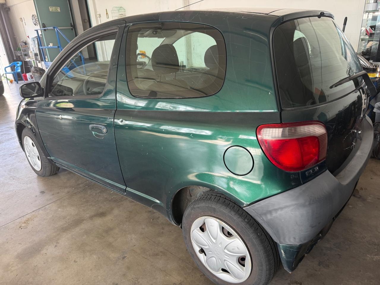 Toyota Yaris 1.0i 16V cat 3 porte