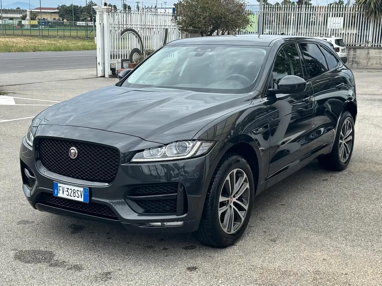 Jaguar F-Pace 2.0 D 180 CV aut. i4 R-Sport Black Design Ediction awd